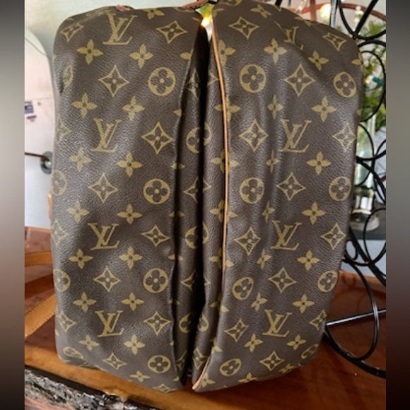 LOUIS VUITTON SAUMUR 35 Monogram Shoulder Bag W/COA - Picture 6 of 15